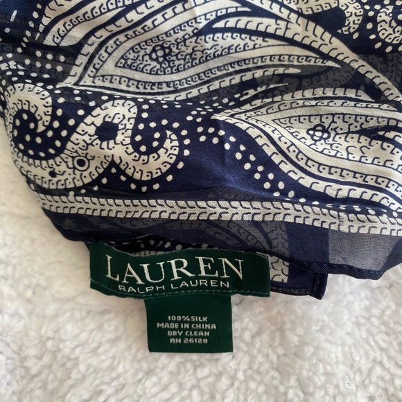 Silk scarf - Picture 2 of 3